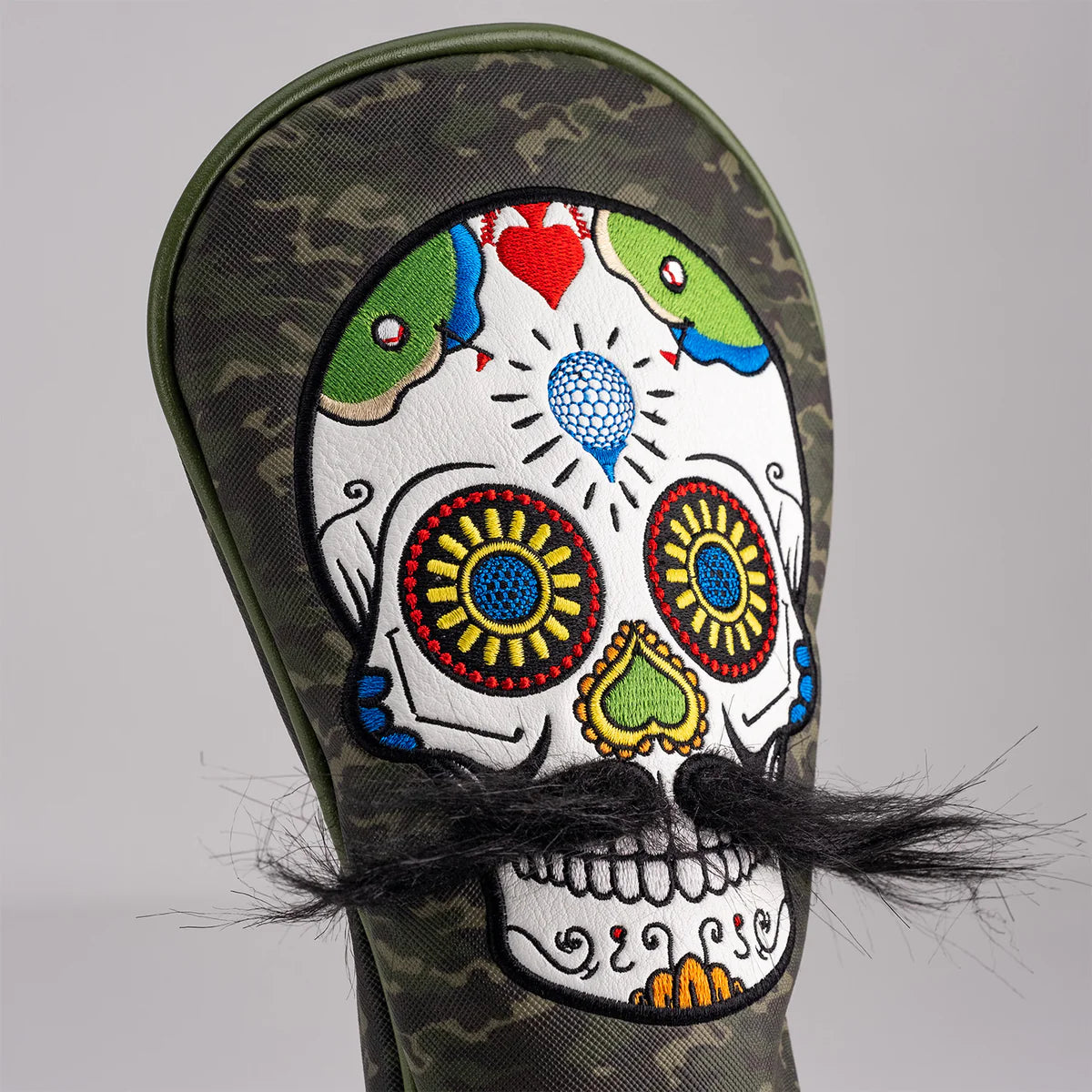 MUSTACHE SUGAR SKULL - Fairway Cover Green Camo